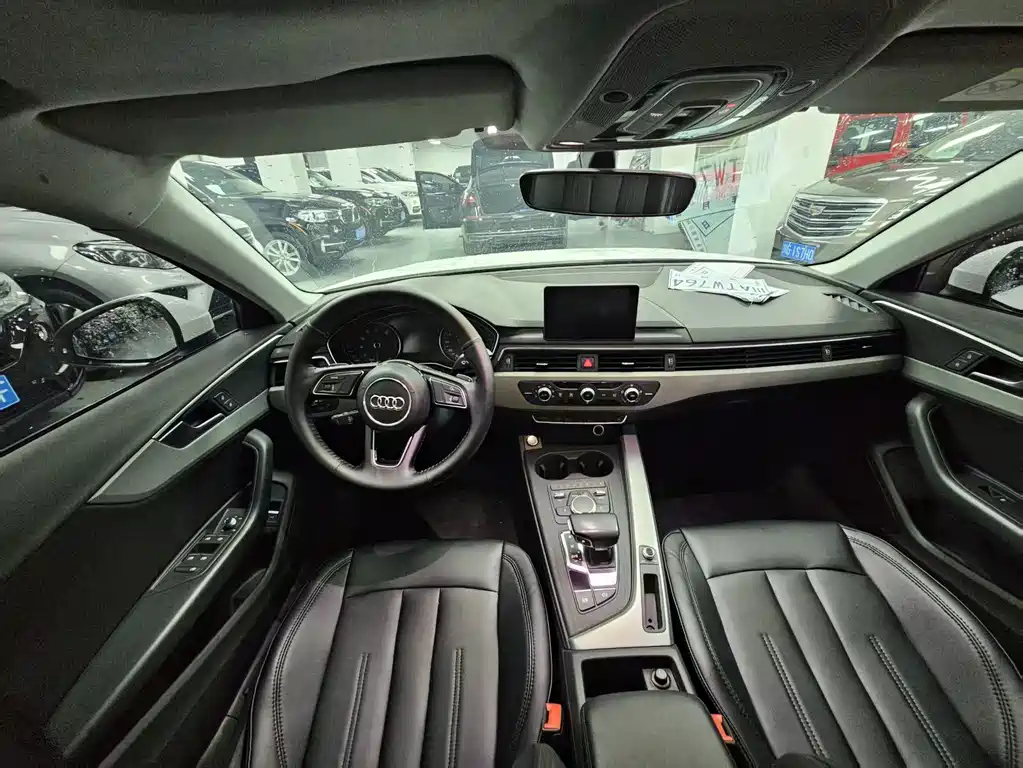 Audi A4L 2018 — фото 10