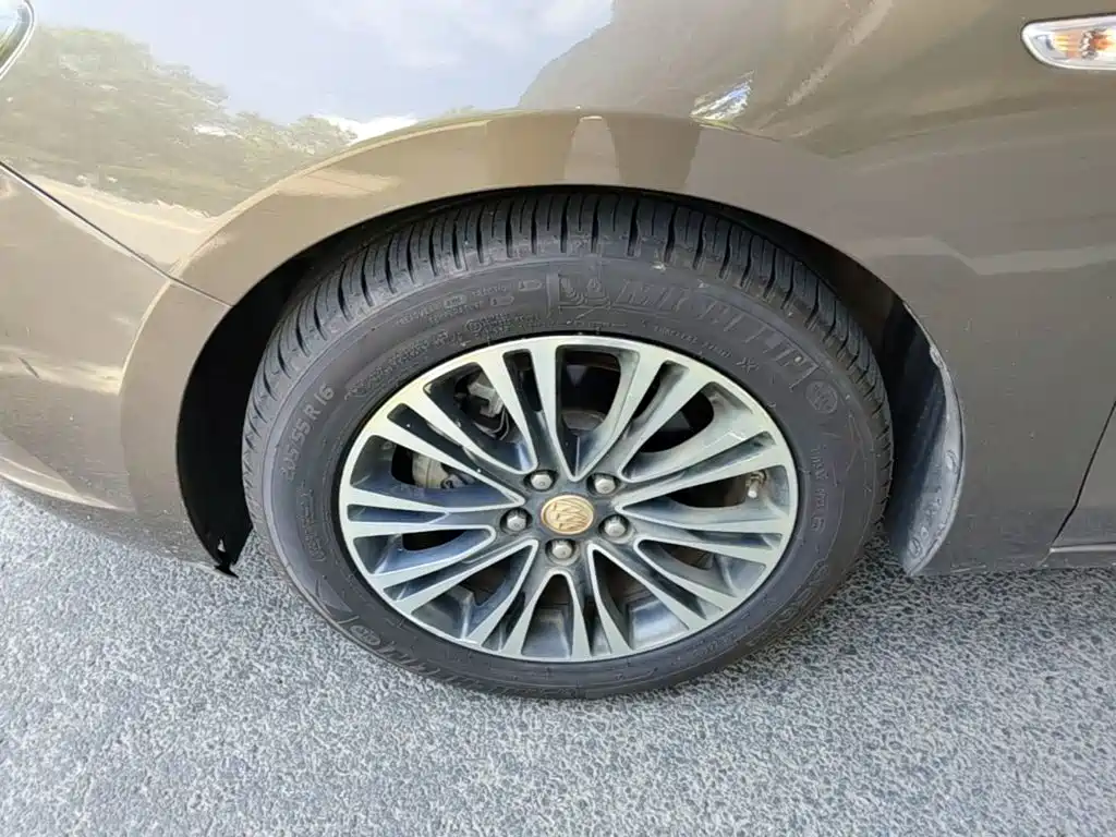 Buick Excelle 2017 — фото 23