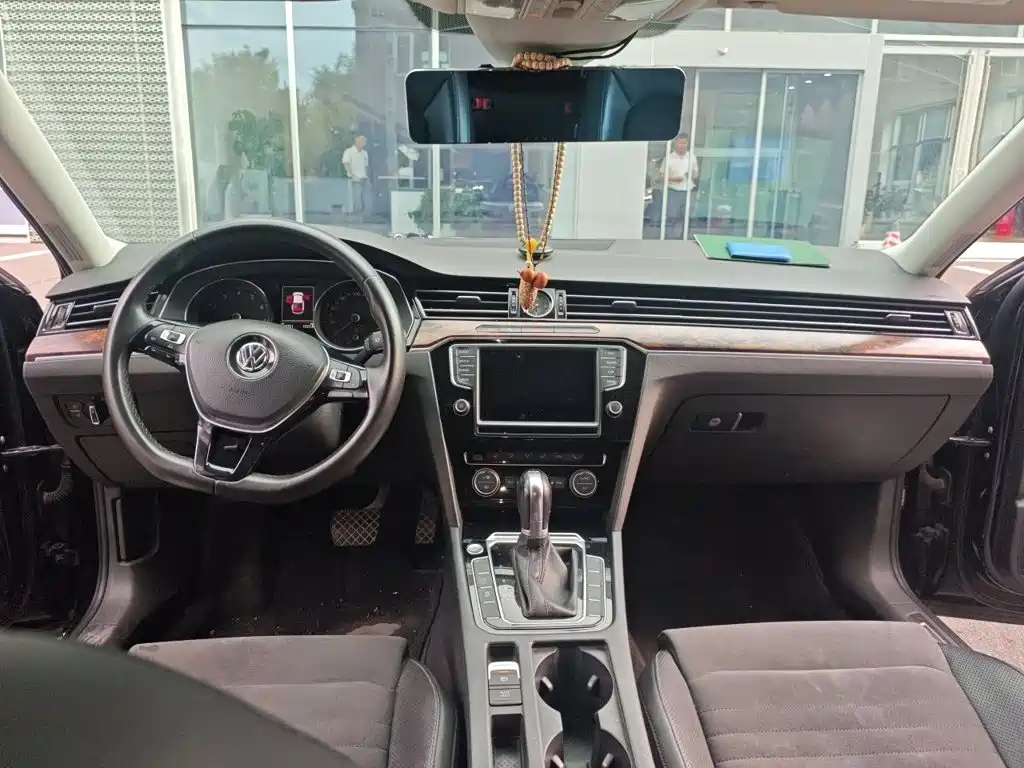 Volkswagen Magotan 2016
