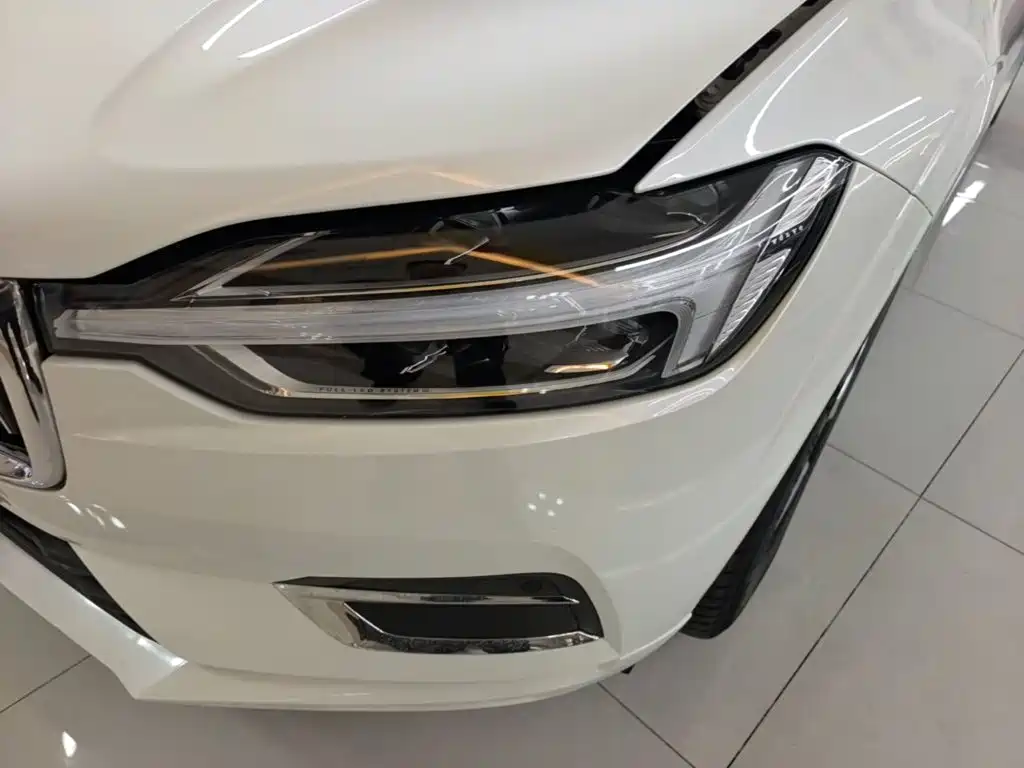 Volvo XC60 2020 — фото 24