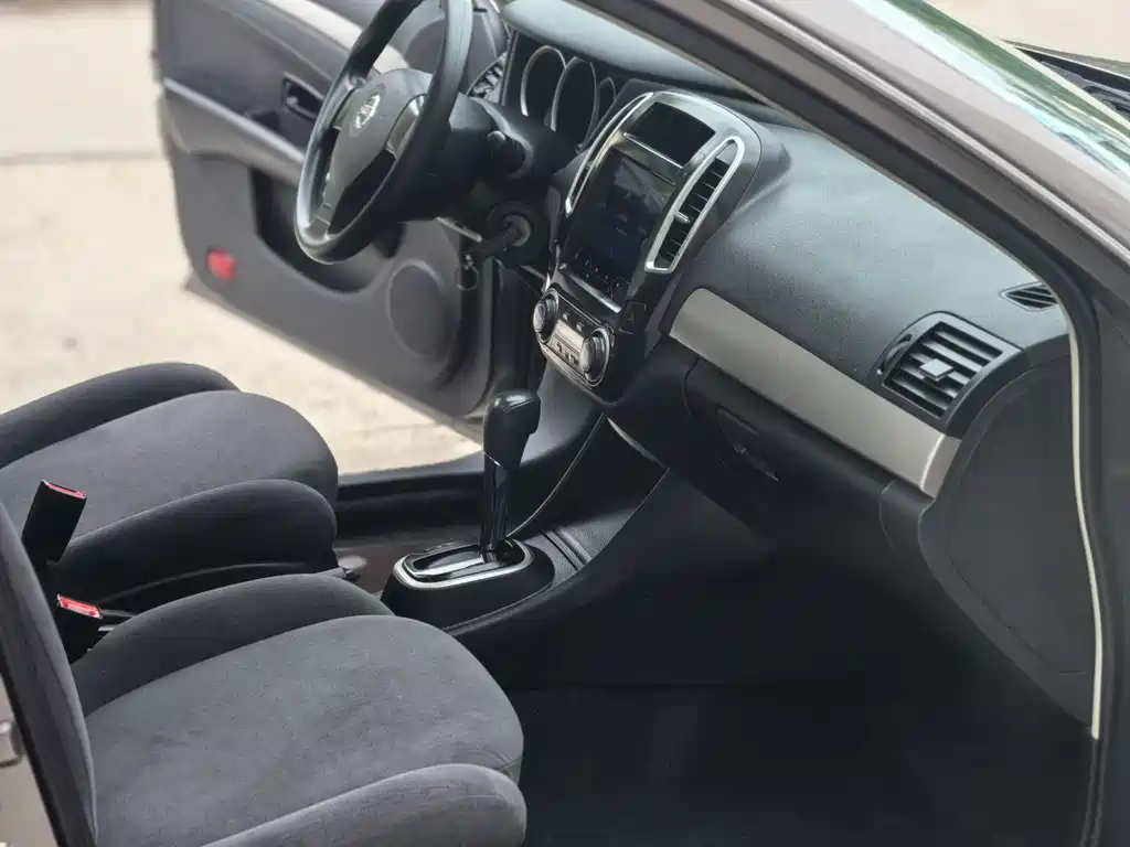 Nissan Sylphy 2019 — фото 11