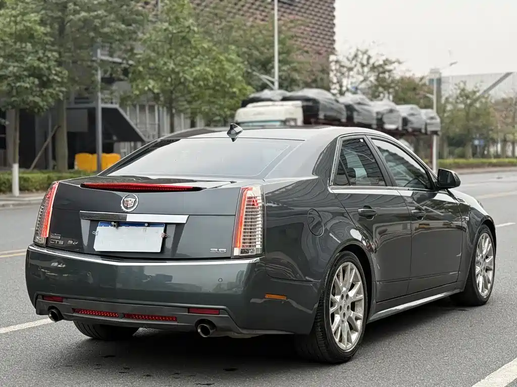 Cadillac CTS 2011 — фото 4