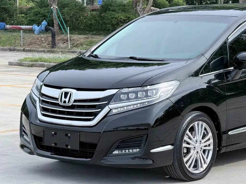 Honda Elysion 2018 — фото 16