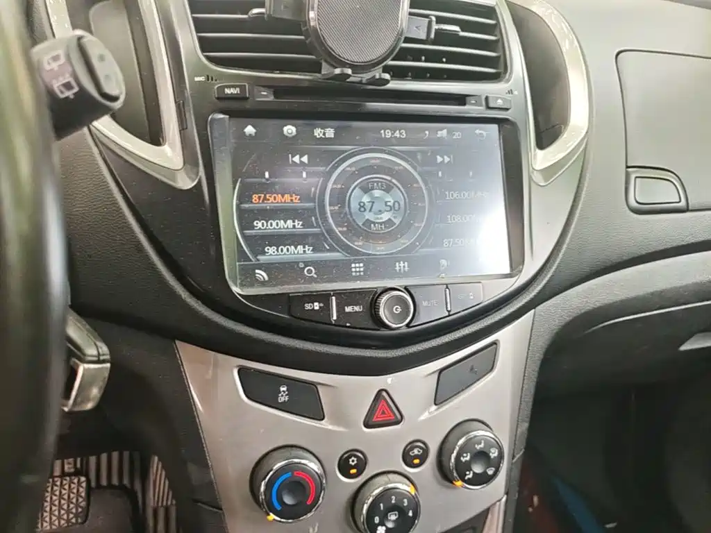 Chevrolet Trax 2015 — фото 13
