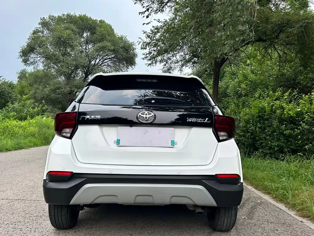 Toyota Yaris L 2023