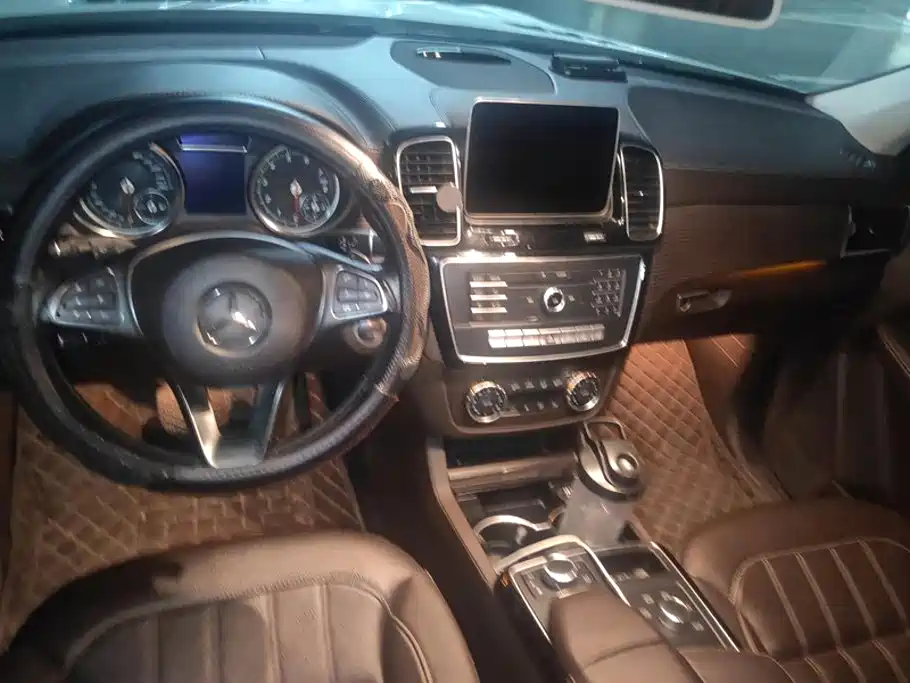 Mercedes-Benz GLE 2018 — фото 12