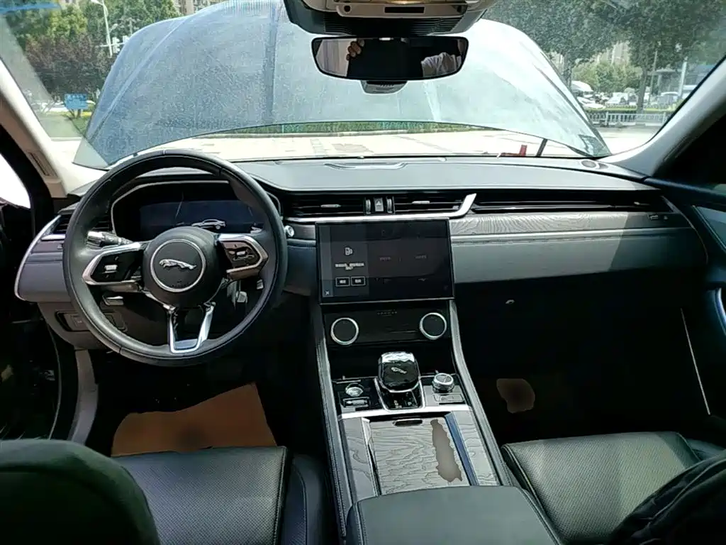Jaguar XFL 2023 — фото 10