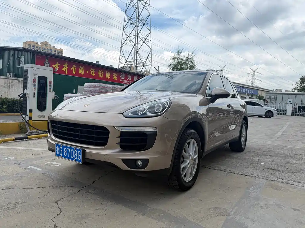 Porsche Cayenne 2016 — фото 1
