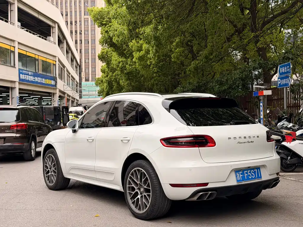 Porsche Macan 2016 — фото 20