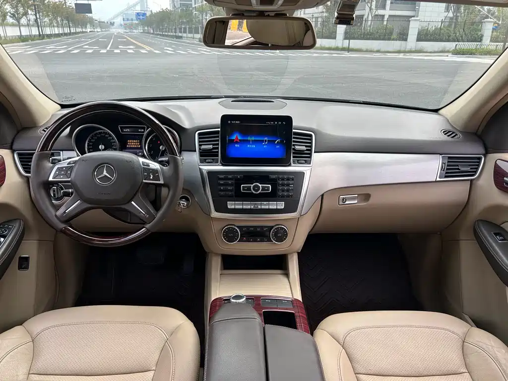 Mercedes-Benz M-Class 2015 — фото 14