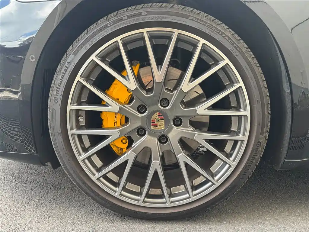 Porsche Panamera 2024