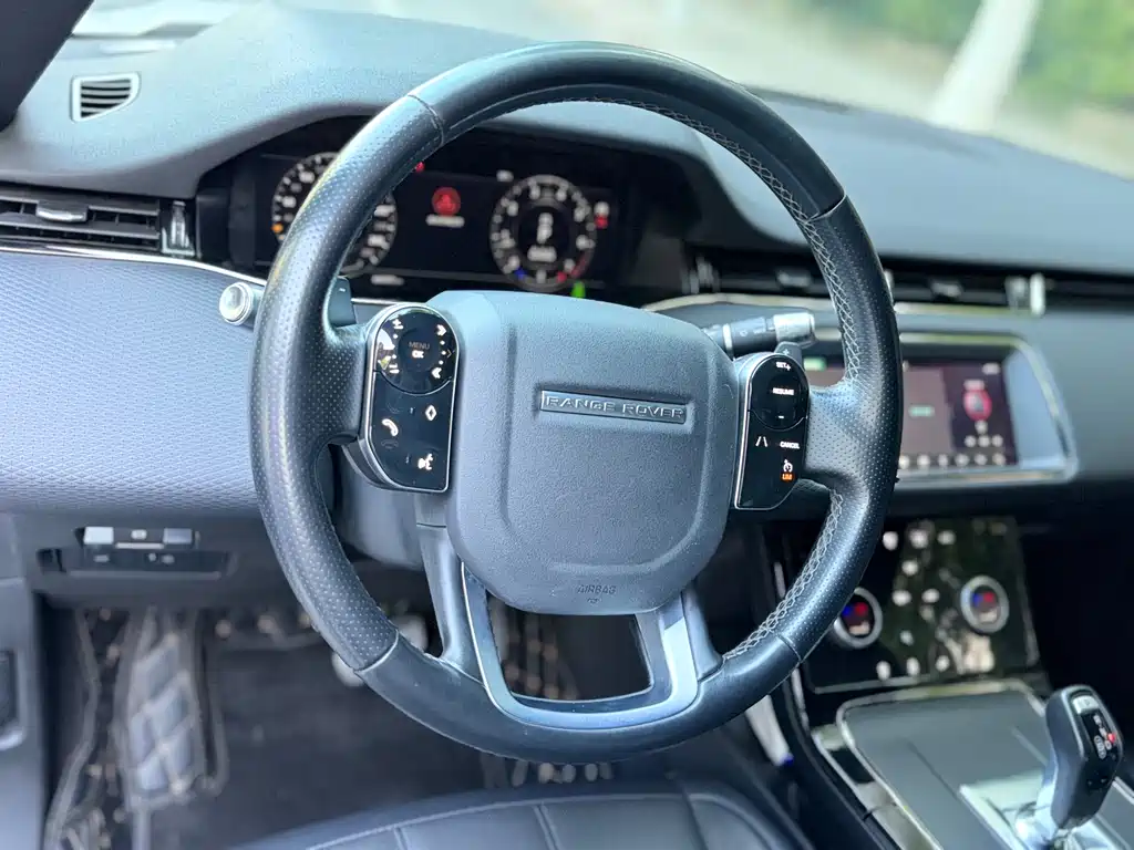 Land Rover Evoque 2019 — фото 12