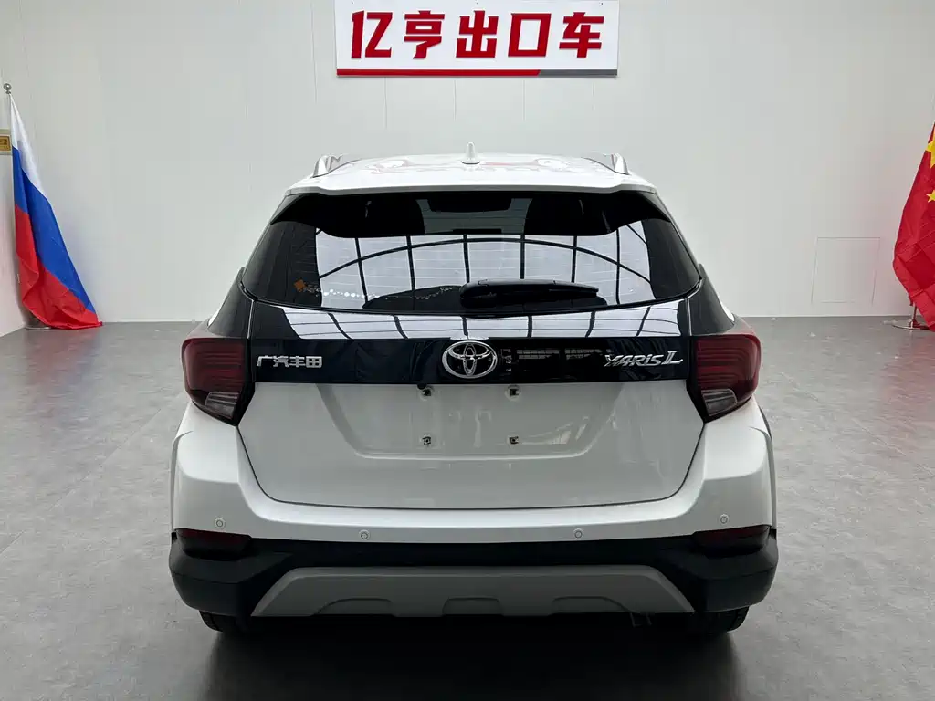 Toyota Yaris L 2021 — фото 21