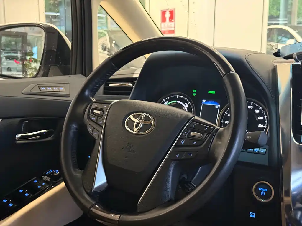 Toyota Alphard 2021 — фото 12