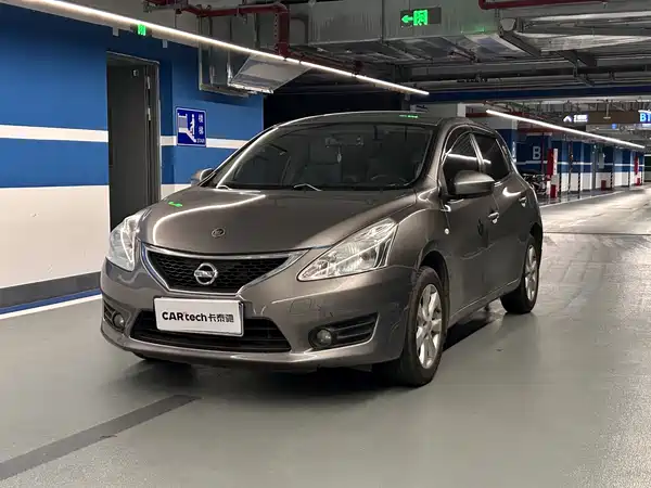 Nissan Tiida 2014