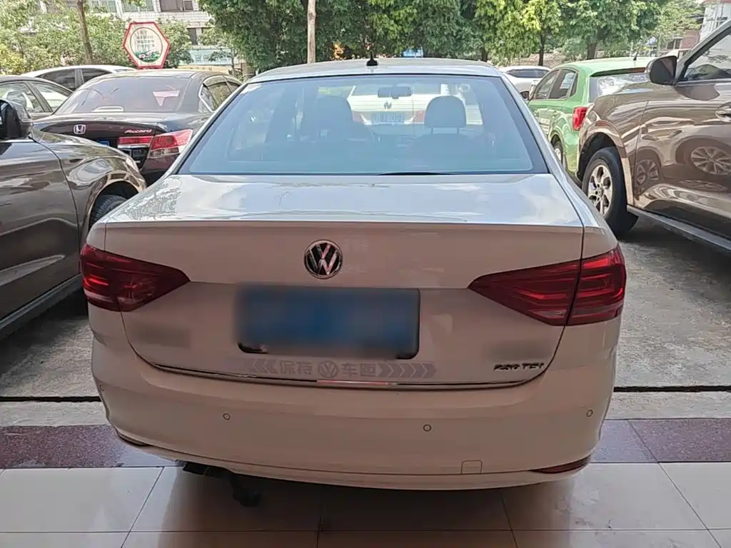 Volkswagen Lavida 2016