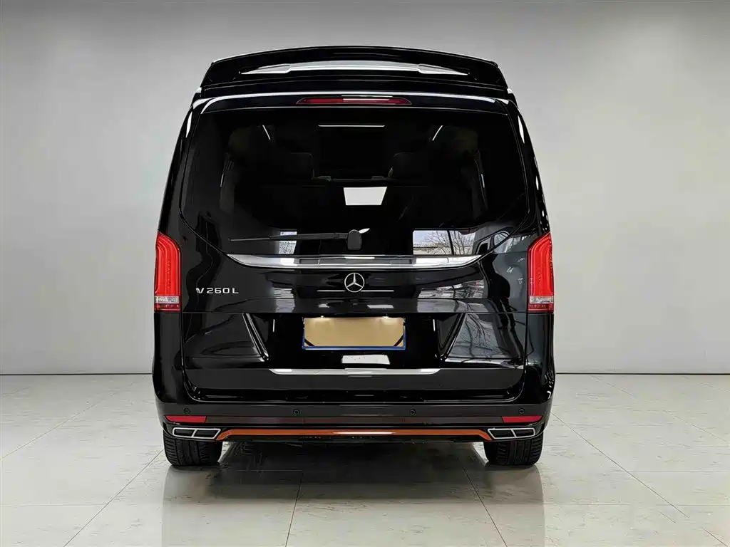 Mercedes-Benz V-Class 2020 — фото 23