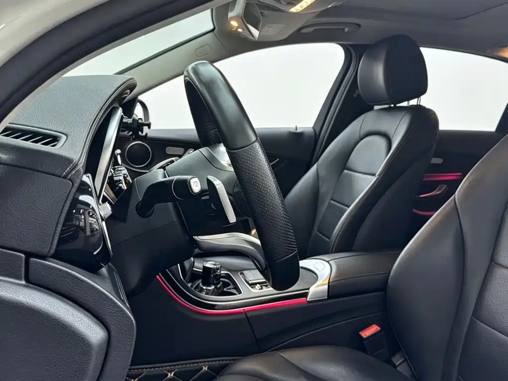 Mercedes-Benz C-Class 2019 — фото 7