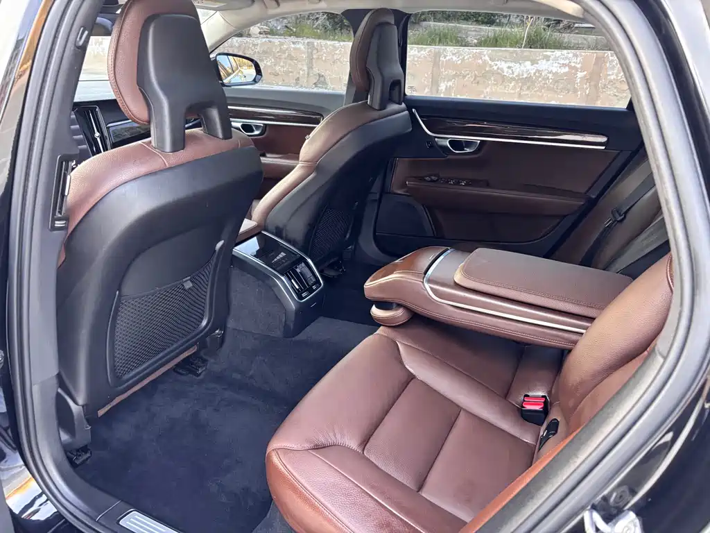 Volvo S90 2017 — фото 14