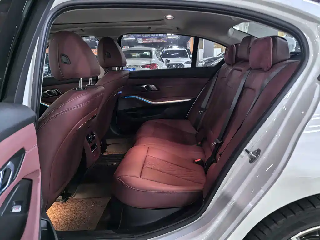 BMW 3 Series 2024