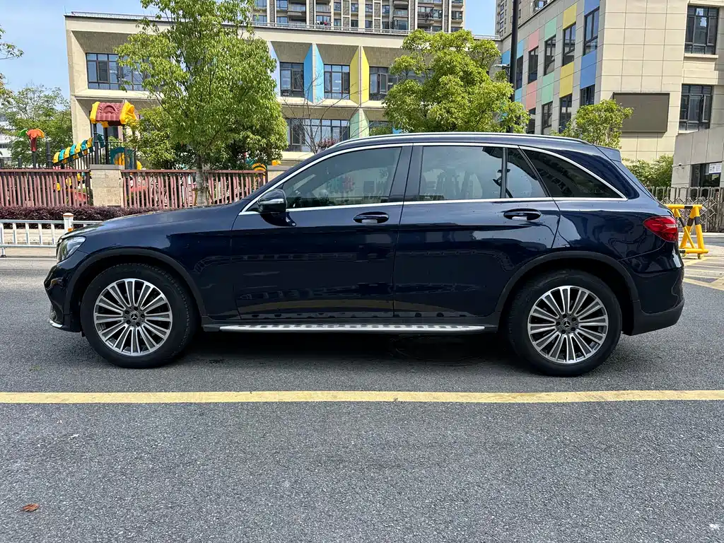 Mercedes-Benz GLC 2017 — фото 10