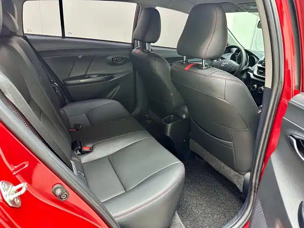 Toyota Yaris L 2021