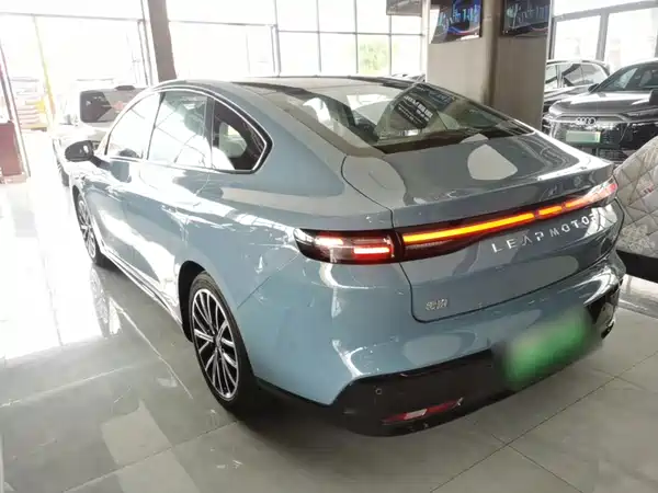 Leapmotor B01 2025