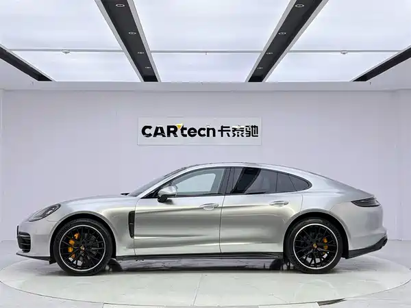 Porsche Panamera 2024