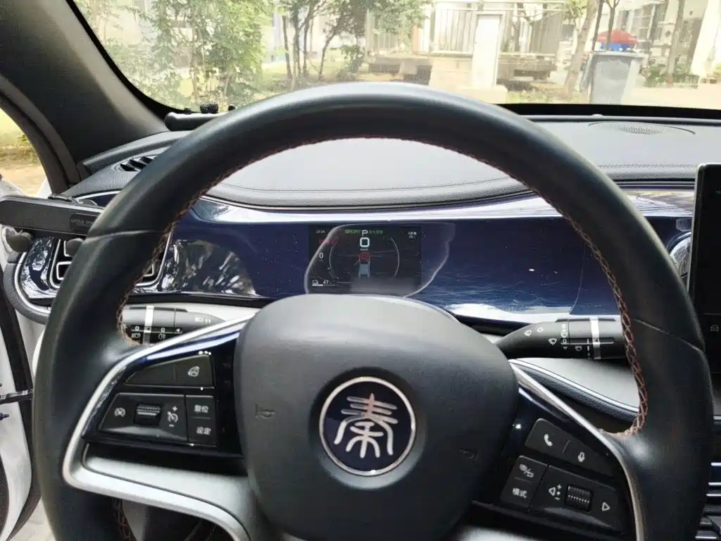 BYD Qin PLUS 2022 — фото 4