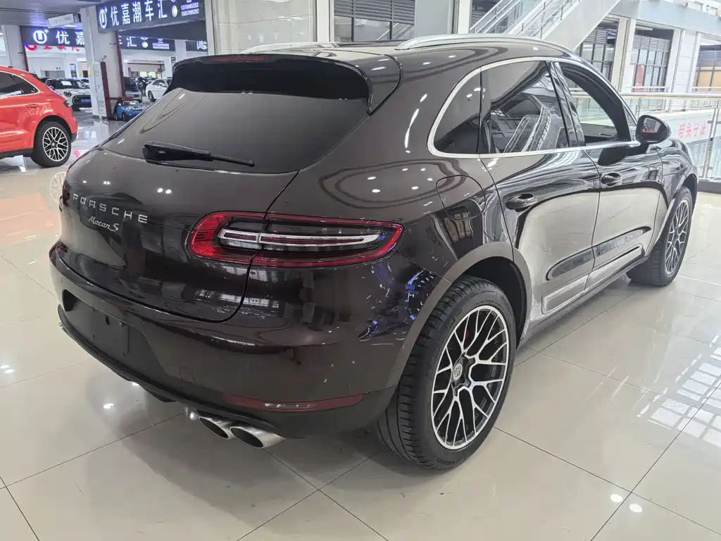 Porsche Macan 2016 — фото 17