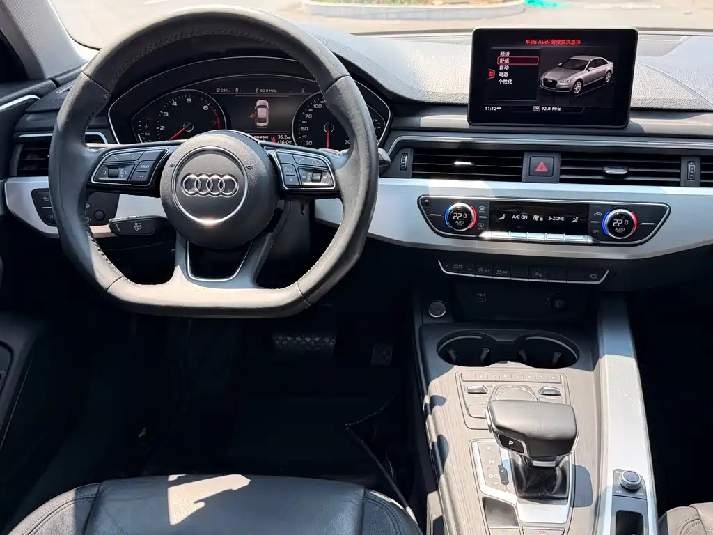 Audi A4L 2019 — фото 14