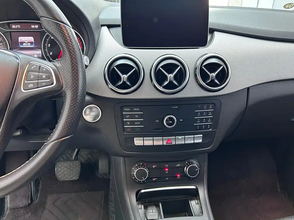 Mercedes-Benz B-Class 2018 — фото 18