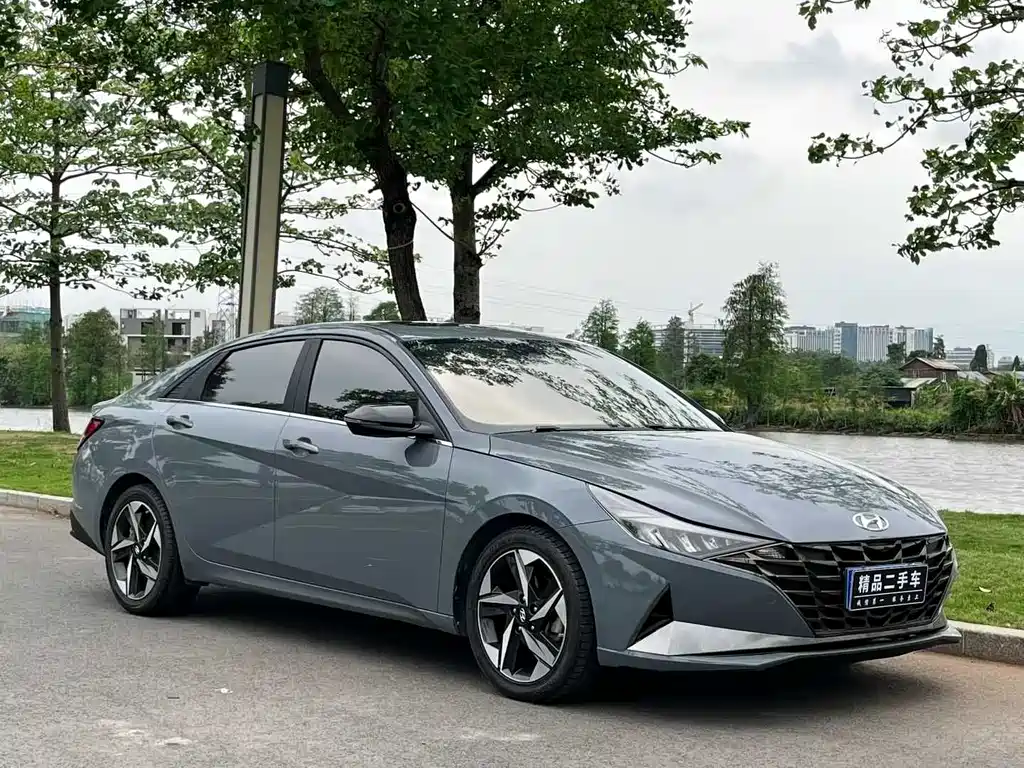 Hyundai Elantra 2021
