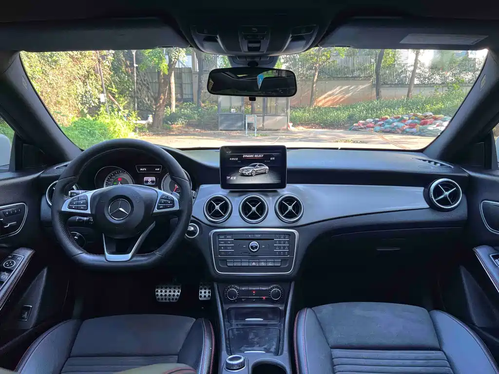 Mercedes-Benz CLA 2015 — фото 12