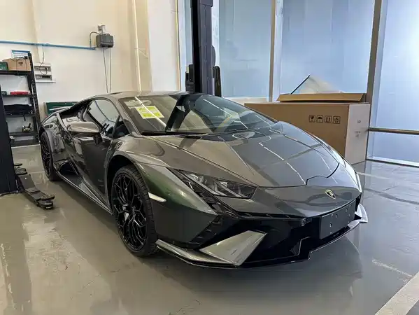 Lamborghini Huracan 2024