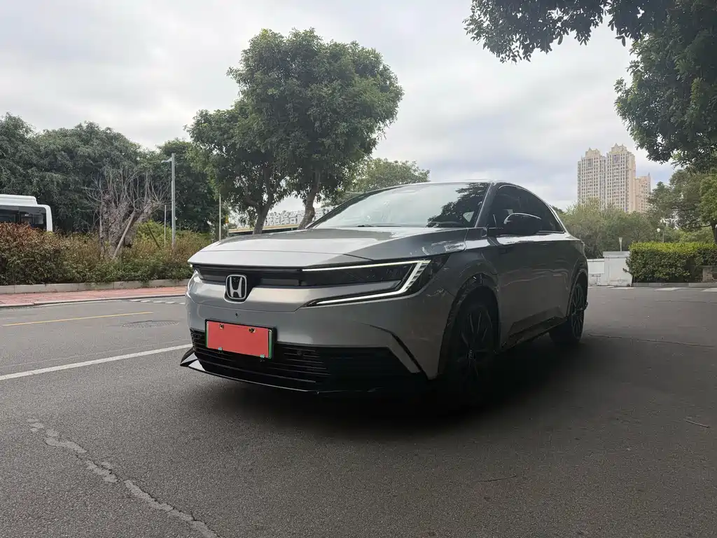 Honda e:NP2 2024