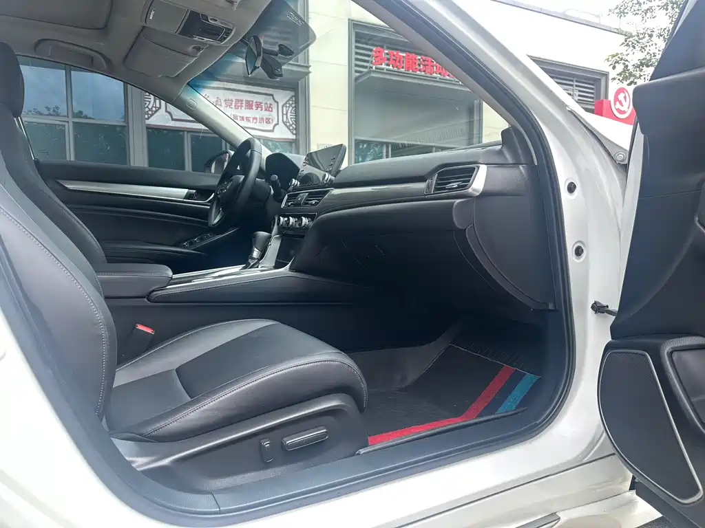 Honda Accord 2021 — фото 11