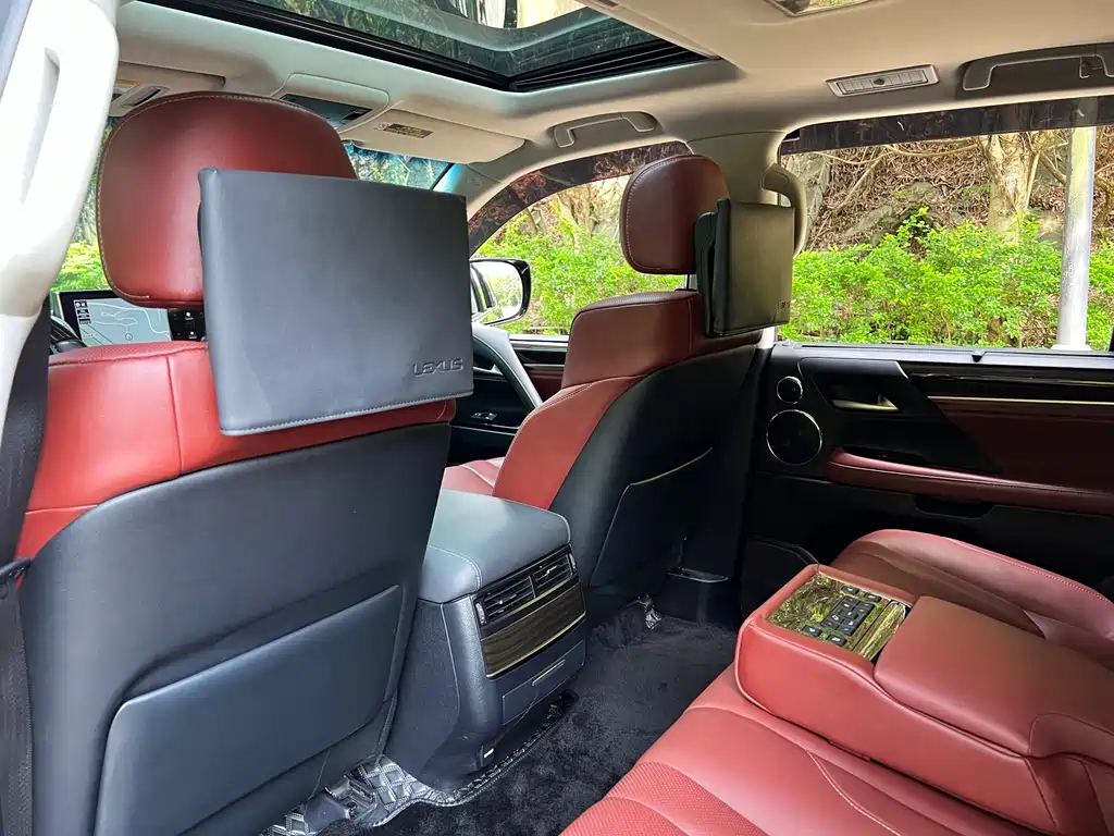 Lexus LX 2019 — фото 11