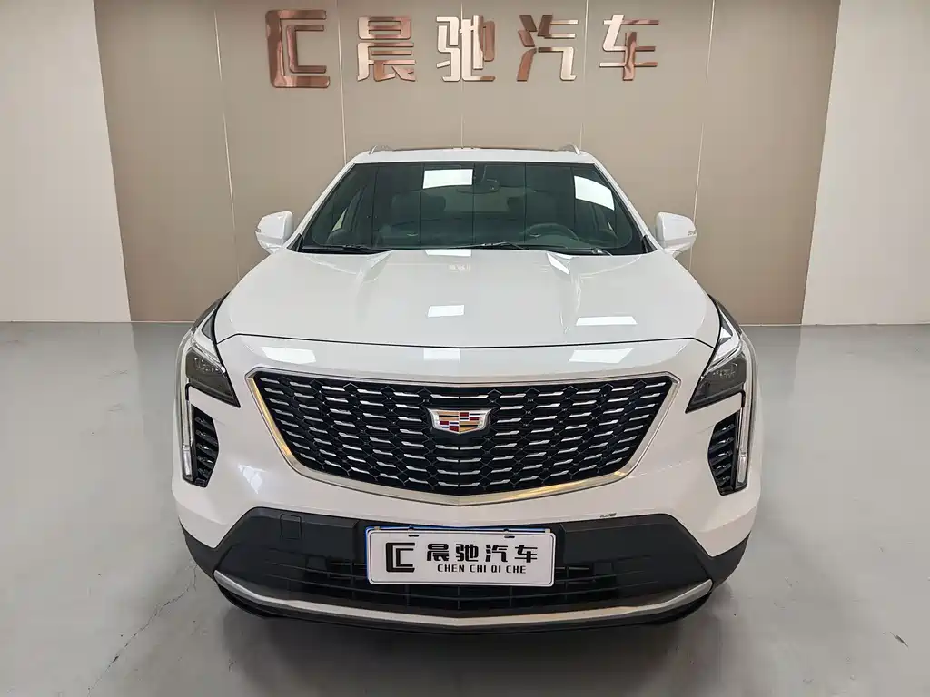 Cadillac XT4 2021 — фото 2