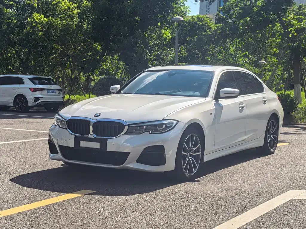 BMW 3 Series 2021