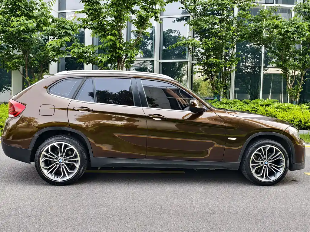 BMW X1 2012 — фото 14