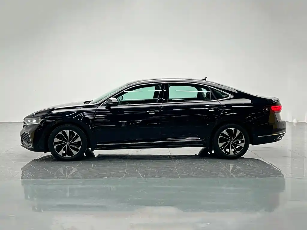 Volkswagen Passat 2023