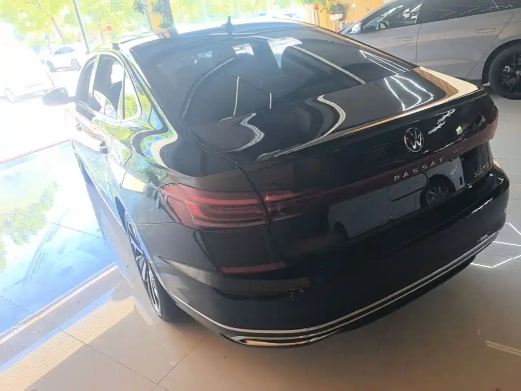 Volkswagen Passat 2022
