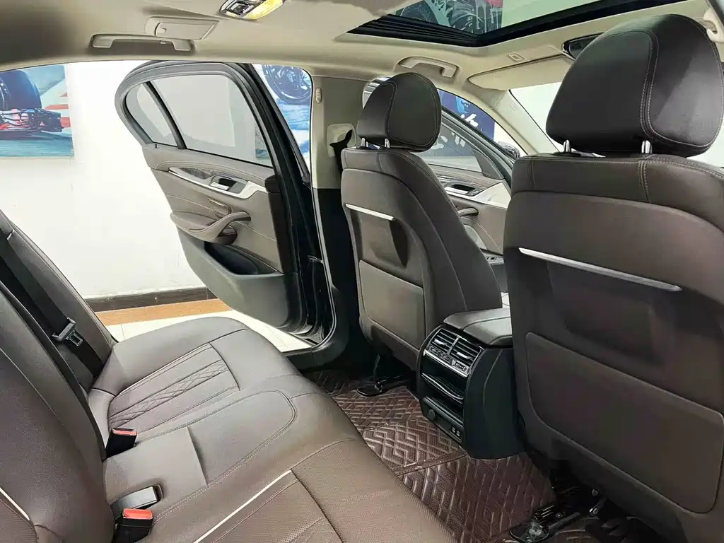 BMW 5 Series 2021