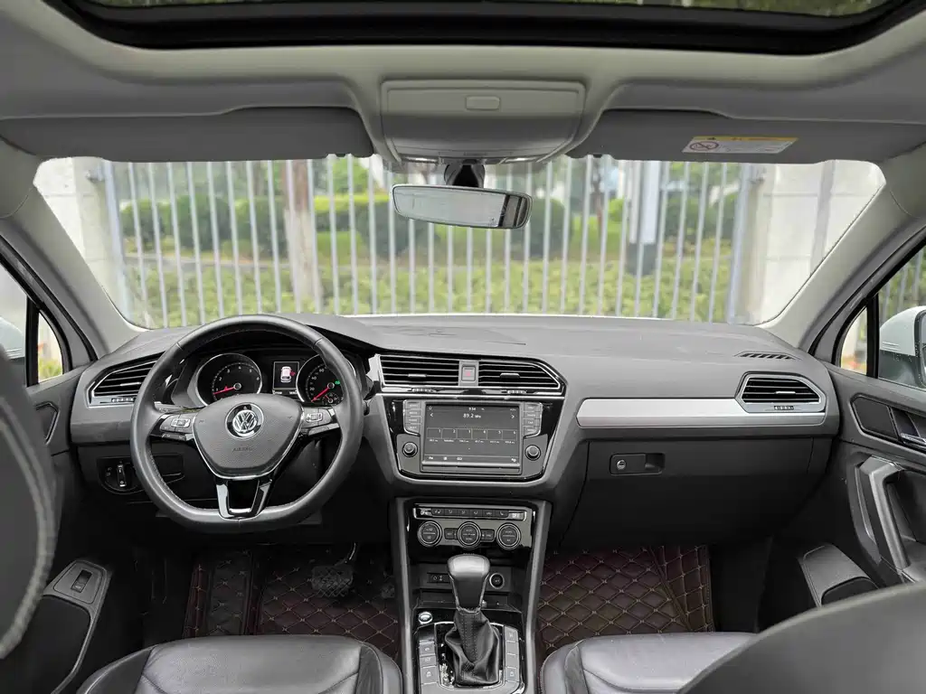 Volkswagen Tiguan L 2018 — фото 8