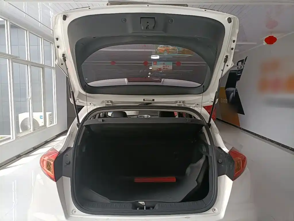 Changan Eado XT 2014 — фото 19