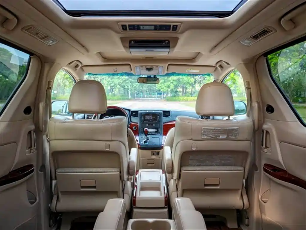 Toyota Alphard 2010 — фото 11
