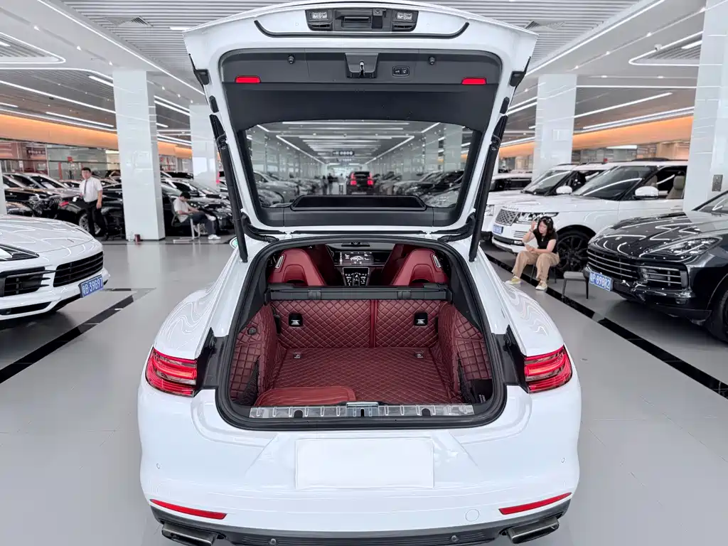 Porsche Panamera 2018 — фото 13
