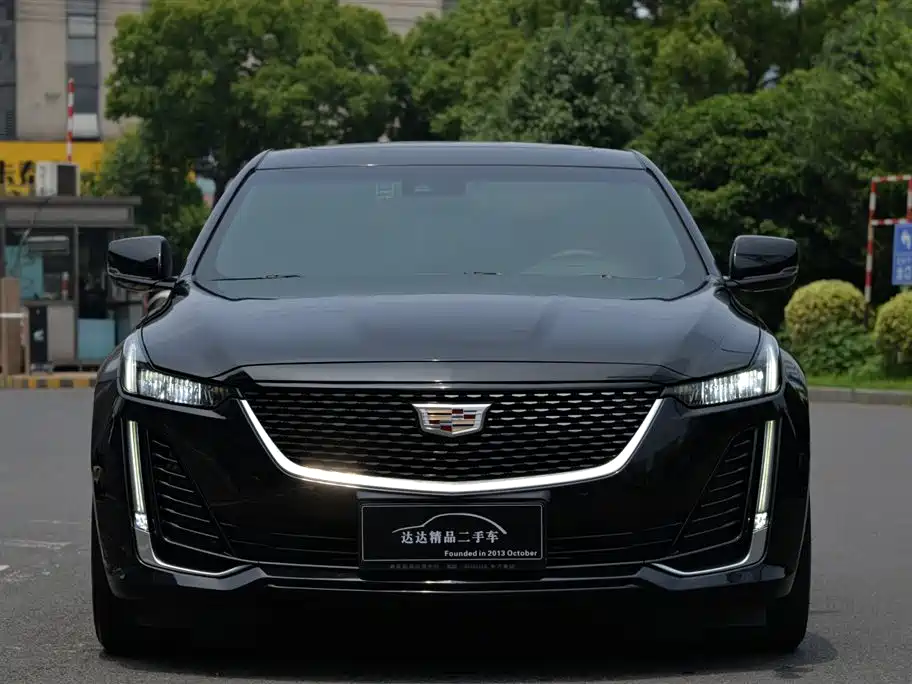 Cadillac CT5 2023 — фото 1