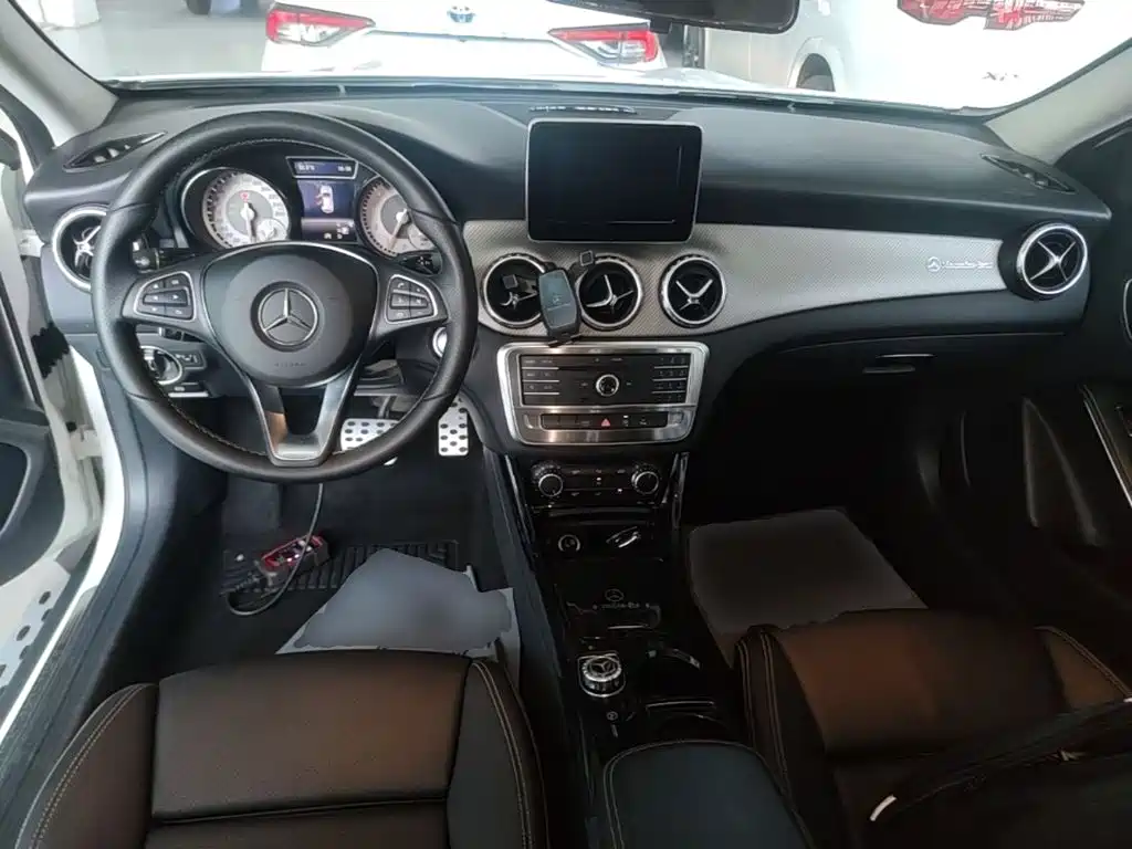 Mercedes-Benz GLA 2017 — фото 10